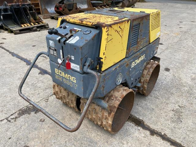 Bomag BW 850 T - Mini cilindru compactor: Foto 3 Bomag BW 850 T - Mini cilindru compactor: Foto 3