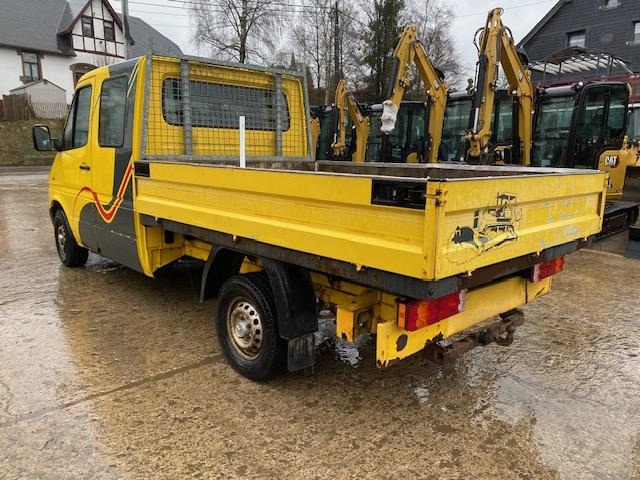 Mercedes 211 CDI B2C - Autoutilitară cu platformă, Autoutilitară cabină dublă: Foto 4 Mercedes 211 CDI B2C - Autoutilitară cu platformă, Autoutilitară cabină dublă: Foto 4