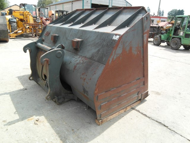 Volvo - Cupă incărcător: Foto 3 Volvo - Cupă incărcător: Foto 3