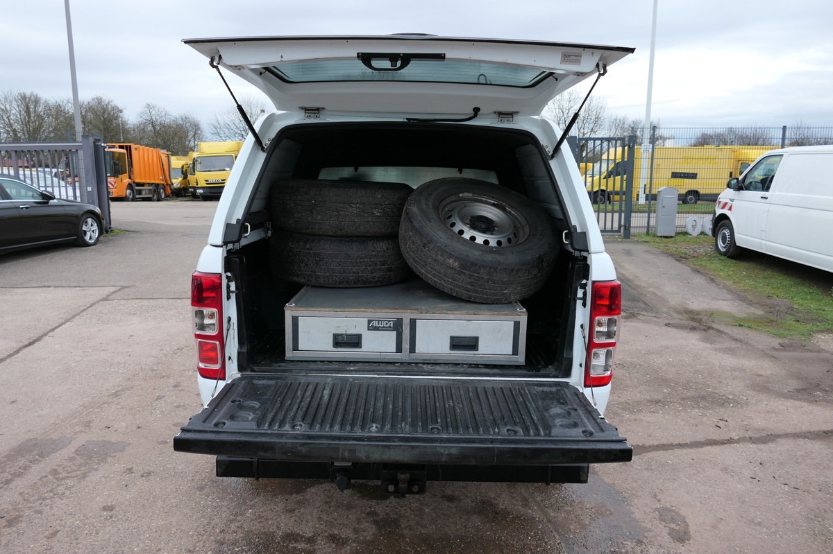 FORD Ranger 2.2 TDCi XL 4x4 DoKa - SUV: Foto 5 FORD Ranger 2.2 TDCi XL 4x4 DoKa - SUV: Foto 5