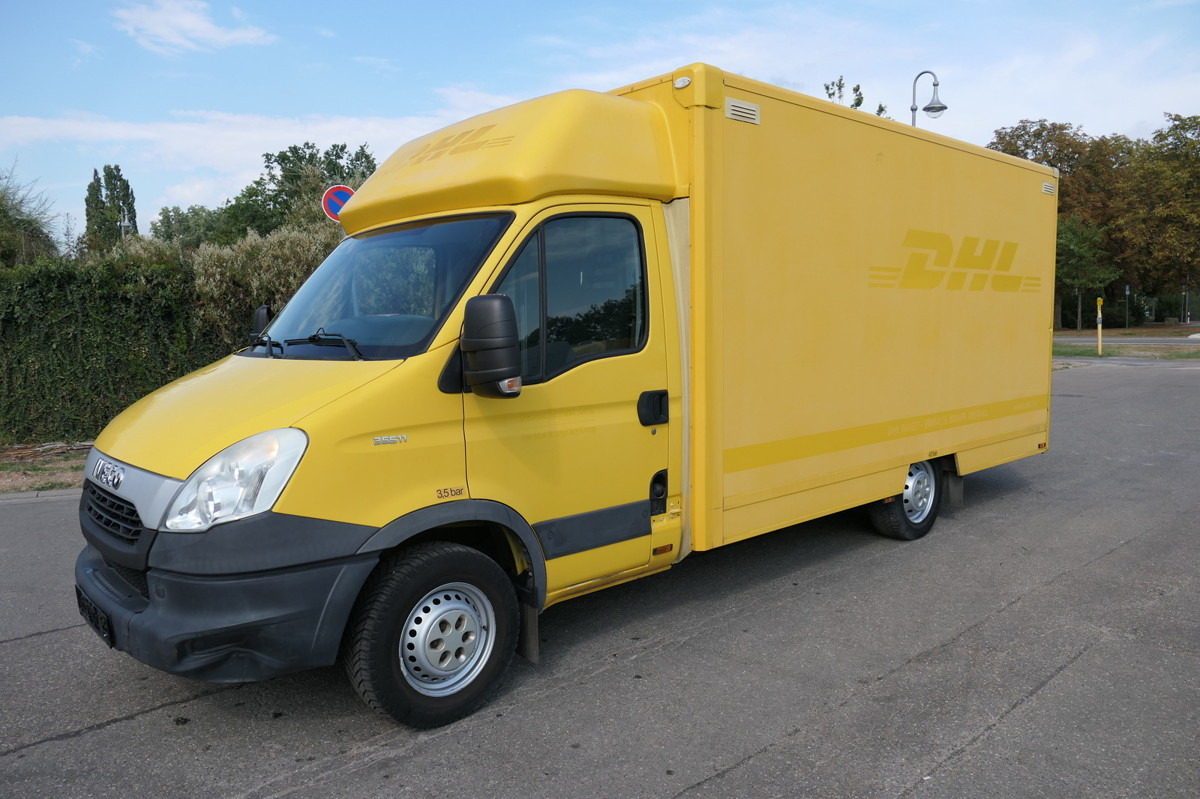 IVECO Daily 35 S11 C30C AUTOMATIK KAMERA Regale LUFT D - Autoutilitară box: Foto 1 IVECO Daily 35 S11 C30C AUTOMATIK KAMERA Regale LUFT D - Autoutilitară box: Foto 1