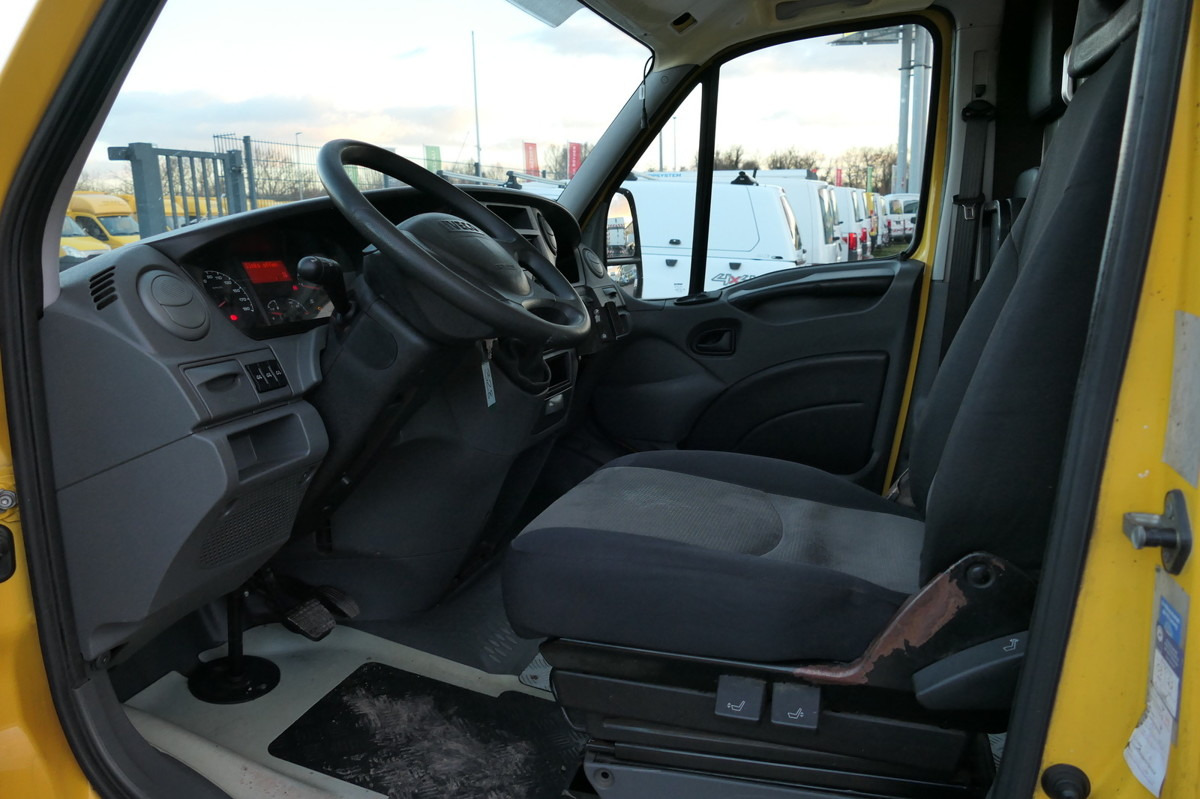 IVECO Daily 35 S11 C30C AUTOMATIK KAMERA Regale LUFT D - Autoutilitară box: Foto 5 IVECO Daily 35 S11 C30C AUTOMATIK KAMERA Regale LUFT D - Autoutilitară box: Foto 5