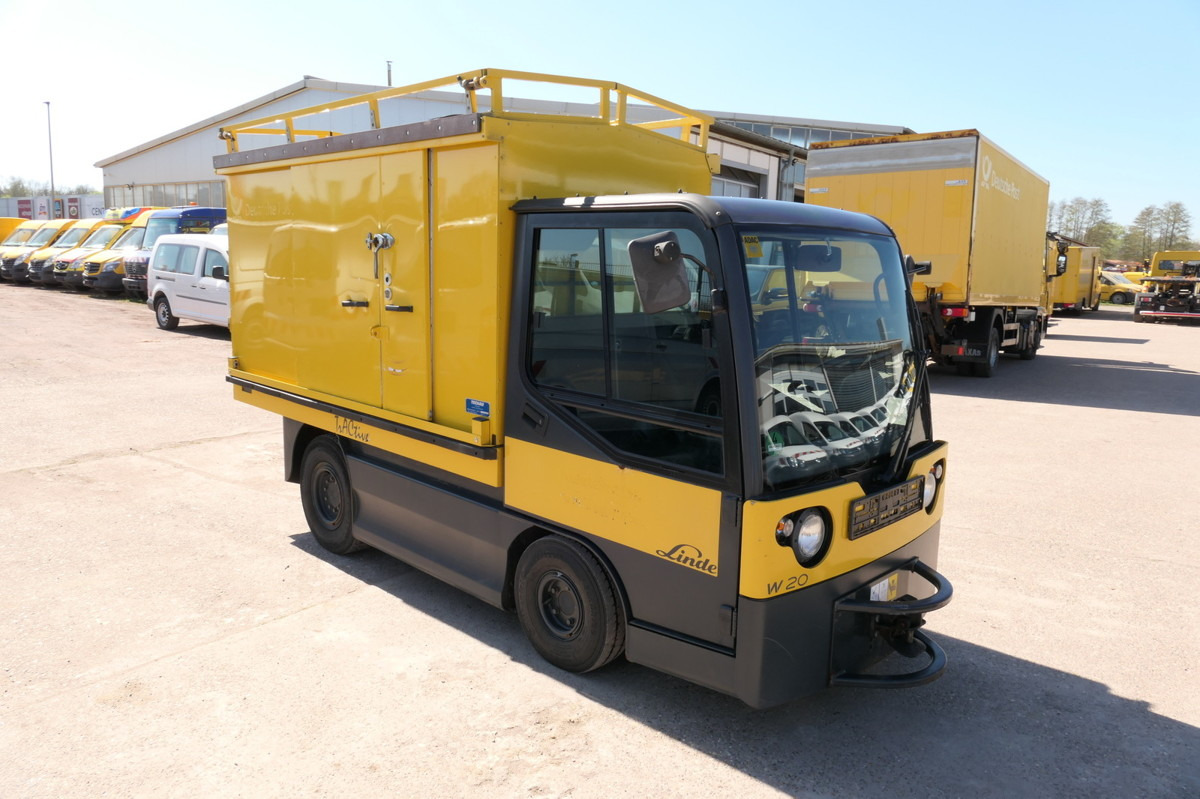 LINDE W20 Schlepper Tractive Batterie 15/2020 - Tractor electric: Foto 3 LINDE W20 Schlepper Tractive Batterie 15/2020 - Tractor electric: Foto 3