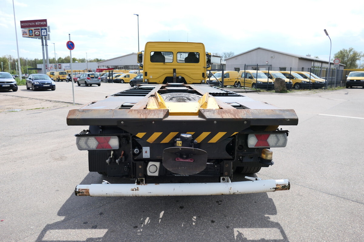 MERCEDES-BENZ KAMAG WBH 25 Wiesel Terberg Umsetzfahrz. Sattelk - Camion transport containere/ Swap body: Foto 5 MERCEDES-BENZ KAMAG WBH 25 Wiesel Terberg Umsetzfahrz. Sattelk - Camion transport containere/ Swap body: Foto 5