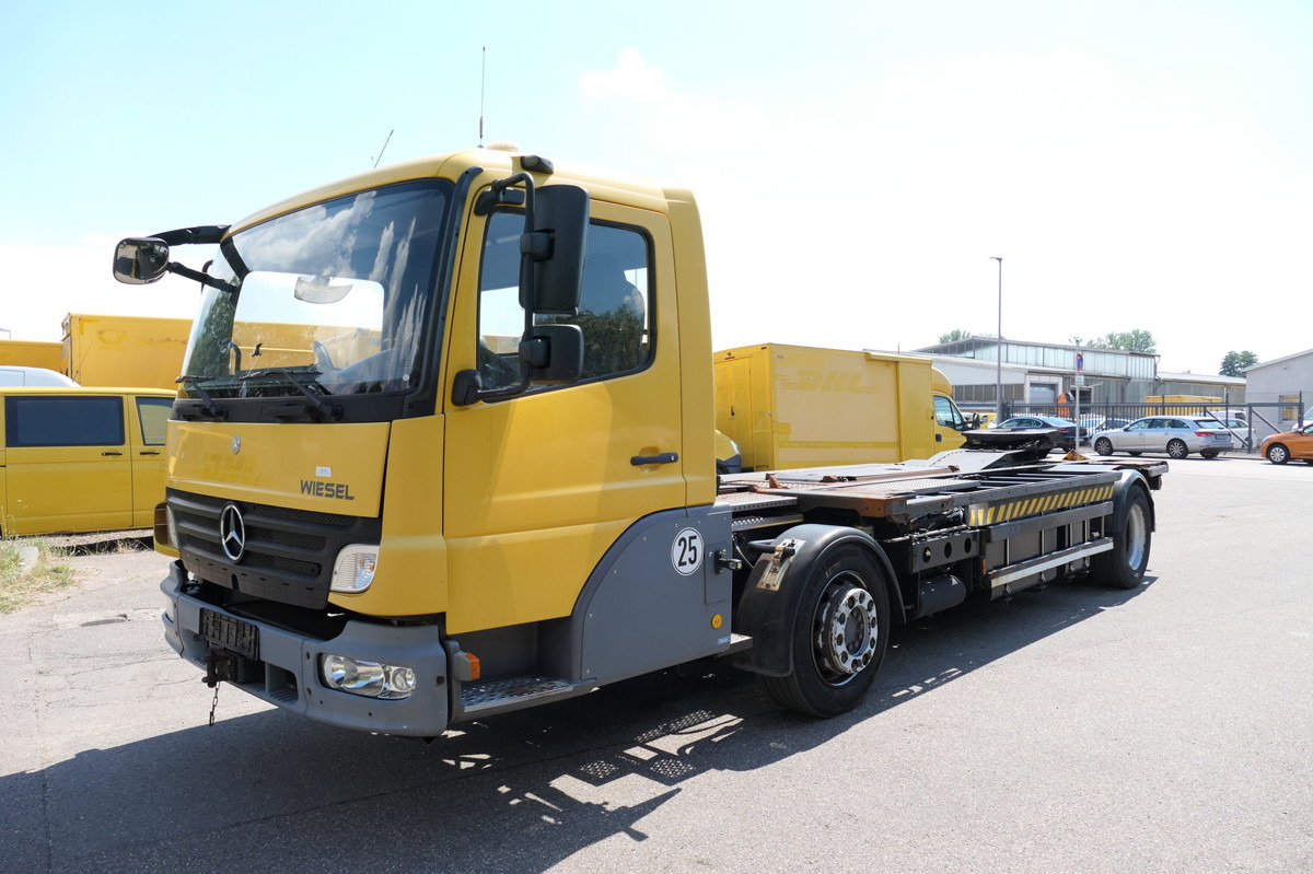 MERCEDES-BENZ KAMAG WBH 25 Wiesel Terberg Umsetzfahrz. Sattelk - Camion transport containere/ Swap body: Foto 2 MERCEDES-BENZ KAMAG WBH 25 Wiesel Terberg Umsetzfahrz. Sattelk - Camion transport containere/ Swap body: Foto 2