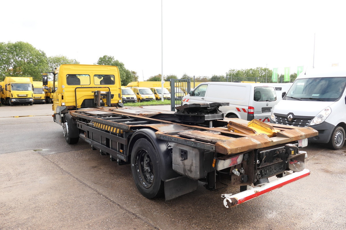 MERCEDES-BENZ KAMAG WBH 25 Wiesel Terberg Umsetzfahrz. Sattelk - Camion transport containere/ Swap body: Foto 2 MERCEDES-BENZ KAMAG WBH 25 Wiesel Terberg Umsetzfahrz. Sattelk - Camion transport containere/ Swap body: Foto 2