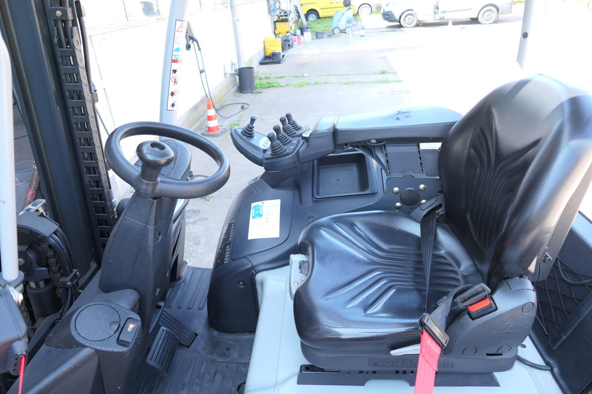 STILL RX 20-18P/H 4-RAD - Stivuitor transportabil: Foto 5 STILL RX 20-18P/H 4-RAD - Stivuitor transportabil: Foto 5