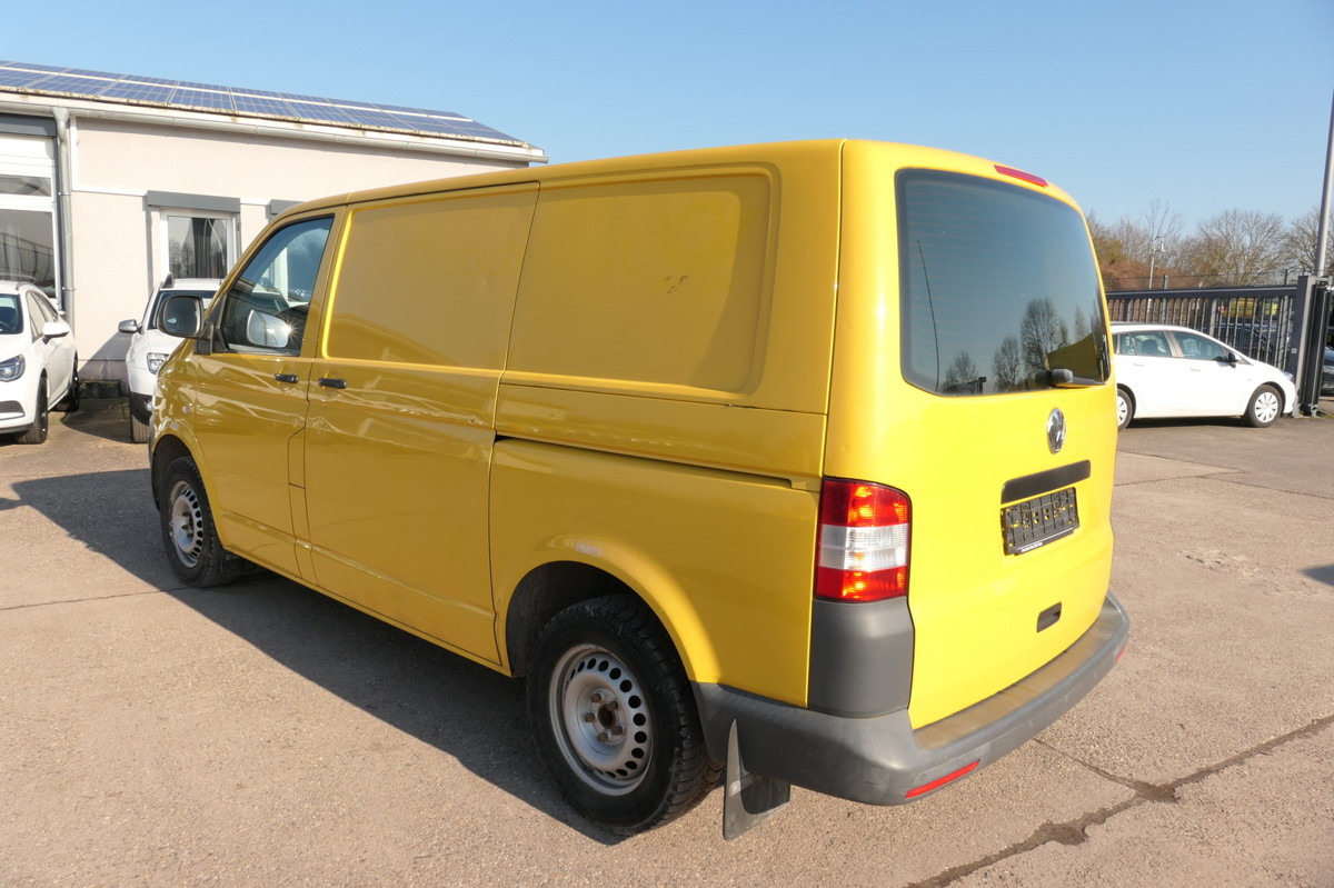 VW T5 Transporter 2.0 TDI 2xSCHIEBETÜR PARKTRONIK E - Autoutilitară compactă: Foto 5 VW T5 Transporter 2.0 TDI 2xSCHIEBETÜR PARKTRONIK E - Autoutilitară compactă: Foto 5