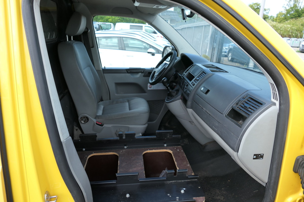 VW T5 Transporter 2.0 TDI EURO-5 2xSCHIEBETÜR PARKT - Autoutilitară compactă: Foto 5 VW T5 Transporter 2.0 TDI EURO-5 2xSCHIEBETÜR PARKT - Autoutilitară compactă: Foto 5