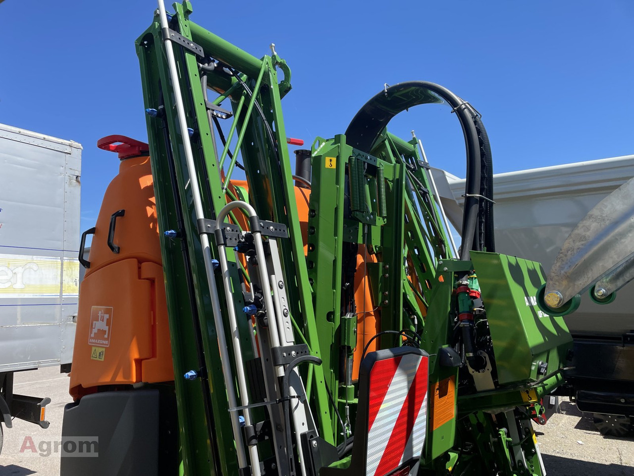 Amazone UF 1302 - Maşină de erbicidat purtata: Foto 4 Amazone UF 1302 - Maşină de erbicidat purtata: Foto 4