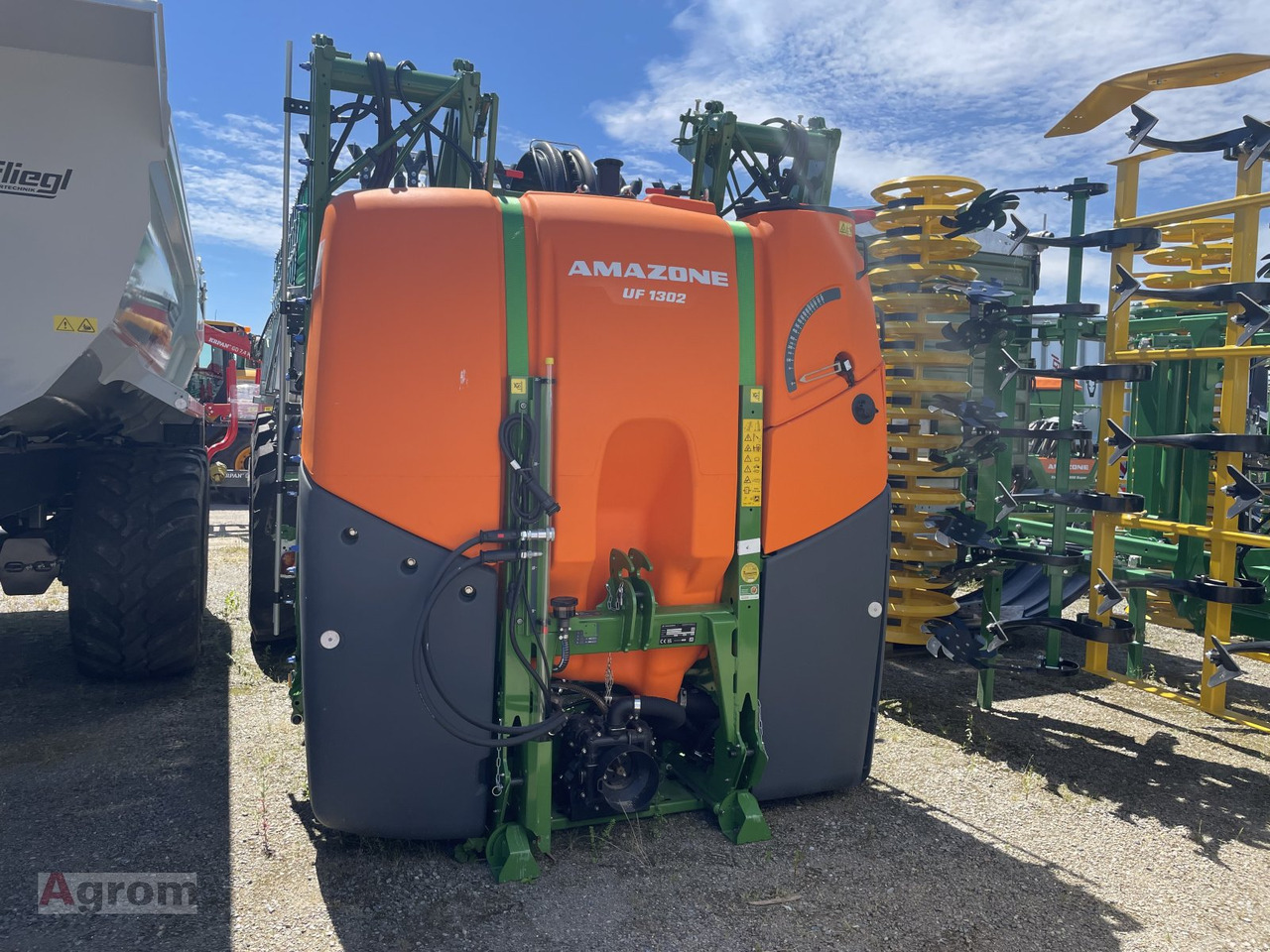 Amazone UF 1302 - Maşină de erbicidat purtata: Foto 2 Amazone UF 1302 - Maşină de erbicidat purtata: Foto 2