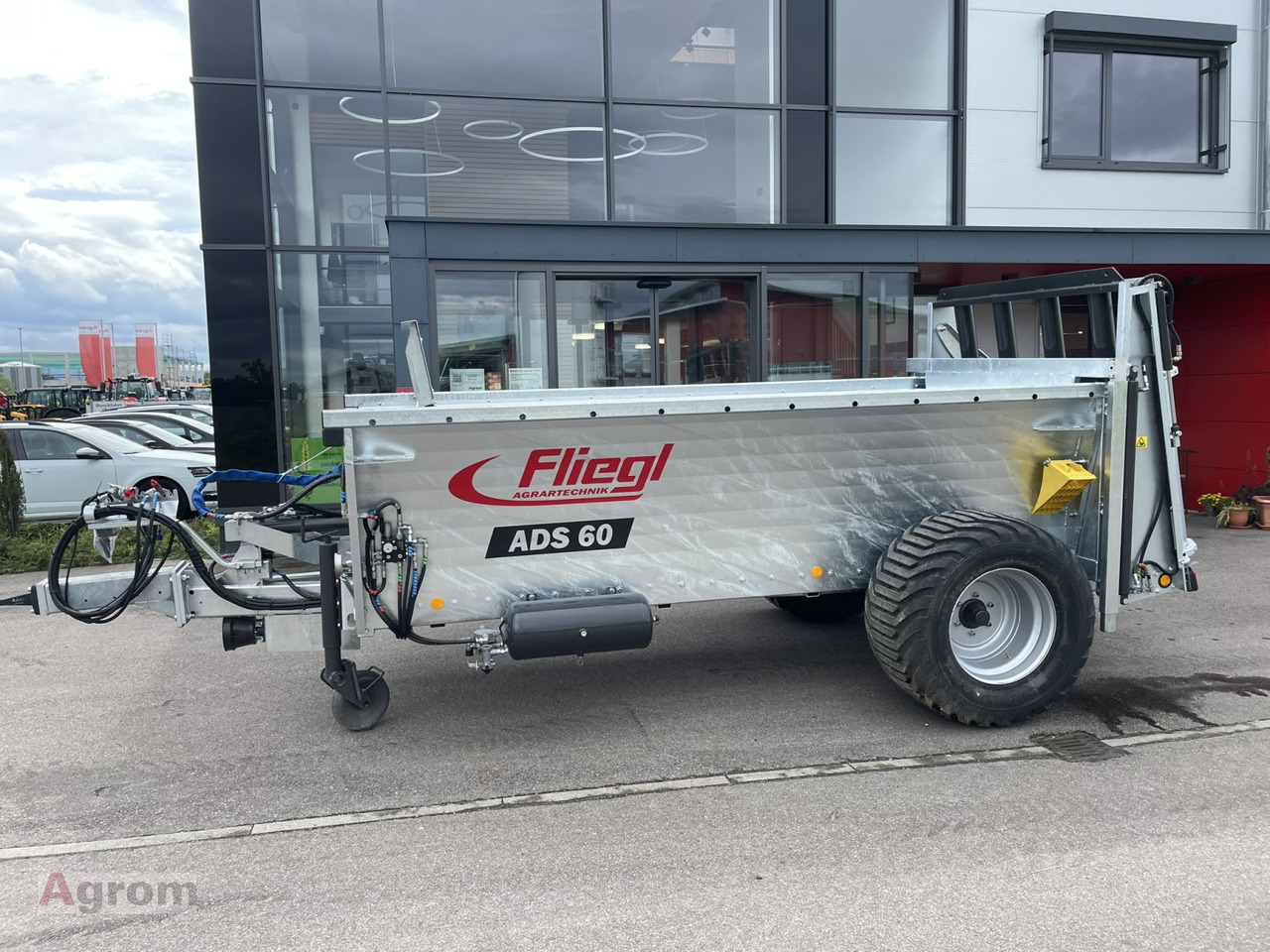 Fliegl ADS 60 - Maşină de împrăştiat gunoi de grajd: Foto 2 Fliegl ADS 60 - Maşină de împrăştiat gunoi de grajd: Foto 2