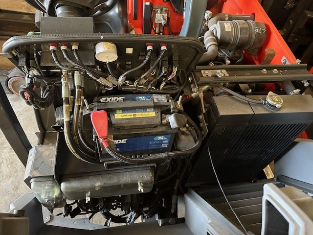 Hako powerboss PB-45-LPUK Naitilus - Mașină de măturat industrială: Foto 5 Hako powerboss PB-45-LPUK Naitilus - Mașină de măturat industrială: Foto 5