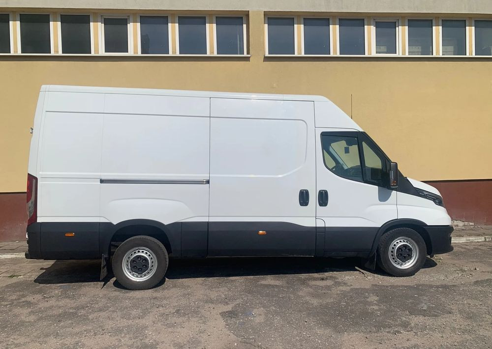 Iveco DAILY - Dubă: Foto 4 Iveco DAILY - Dubă: Foto 4