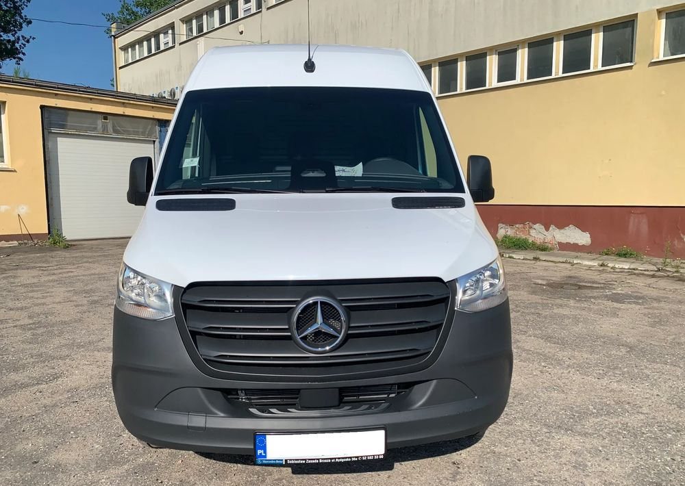 Mercedes-Benz SPRINTER 317 CDI Furgon PRO - Dubă: Foto 2 Mercedes-Benz SPRINTER 317 CDI Furgon PRO - Dubă: Foto 2
