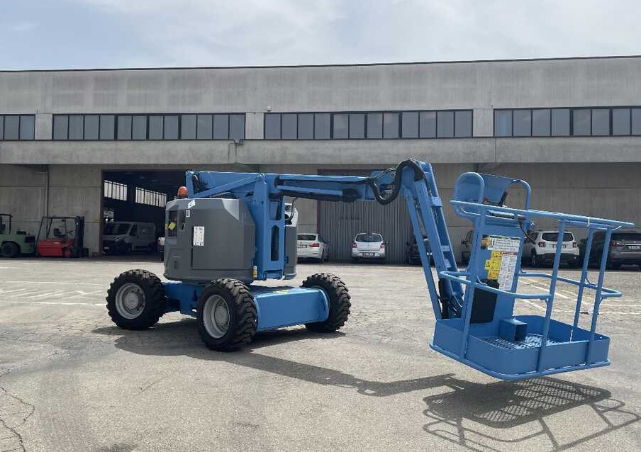 GENIE Z 34/22 (4x4) - Nacela articulata: Foto 3 GENIE Z 34/22 (4x4) - Nacela articulata: Foto 3