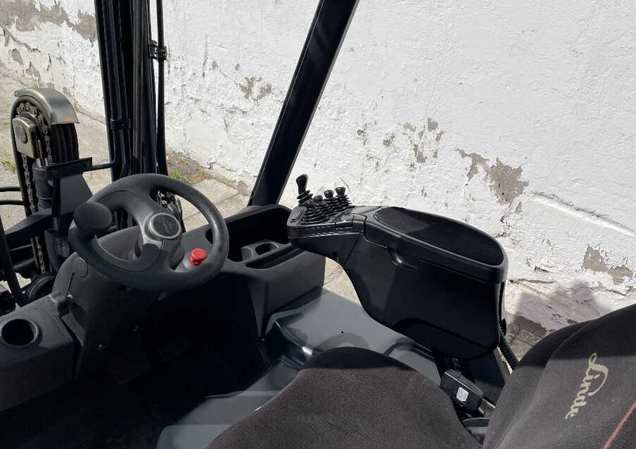 Linde E 16 P-02 - Electrostivuitor: Foto 5 Linde E 16 P-02 - Electrostivuitor: Foto 5