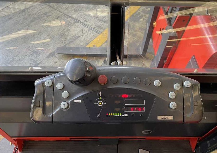 Linde K 15-3 (batteria 75%) - Stivuitorul selector: Foto 4 Linde K 15-3 (batteria 75%) - Stivuitorul selector: Foto 4