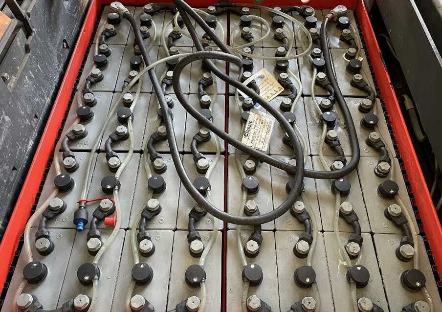 Linde K 15-3 (batteria 75%) - Stivuitorul selector: Foto 2 Linde K 15-3 (batteria 75%) - Stivuitorul selector: Foto 2