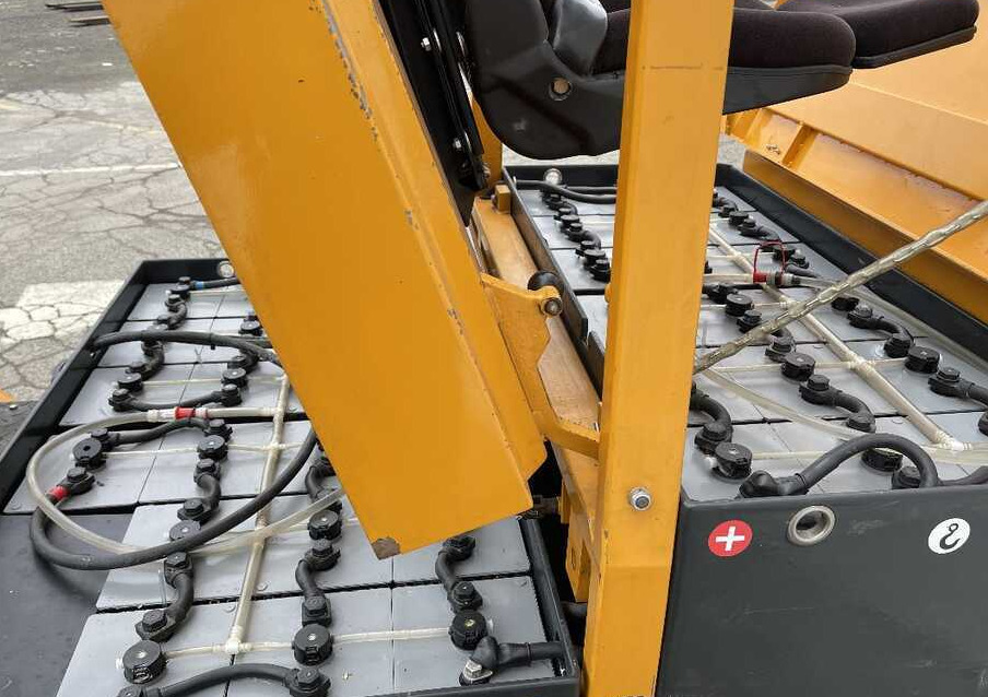 Montini 4000 AE (1000 ore di lavoro) - Electrostivuitor: Foto 4 Montini 4000 AE (1000 ore di lavoro) - Electrostivuitor: Foto 4