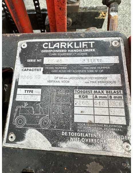 Clark DCY 40 - Stivuitor diesel: Foto 5 Clark DCY 40 - Stivuitor diesel: Foto 5