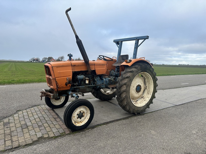 Fiat 415 - Tractor agricol: Foto 1 Fiat 415 - Tractor agricol: Foto 1