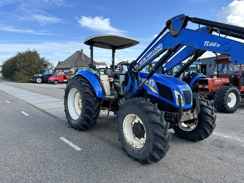 New Holland TD5.100 - Tractor agricol: Foto 4 New Holland TD5.100 - Tractor agricol: Foto 4