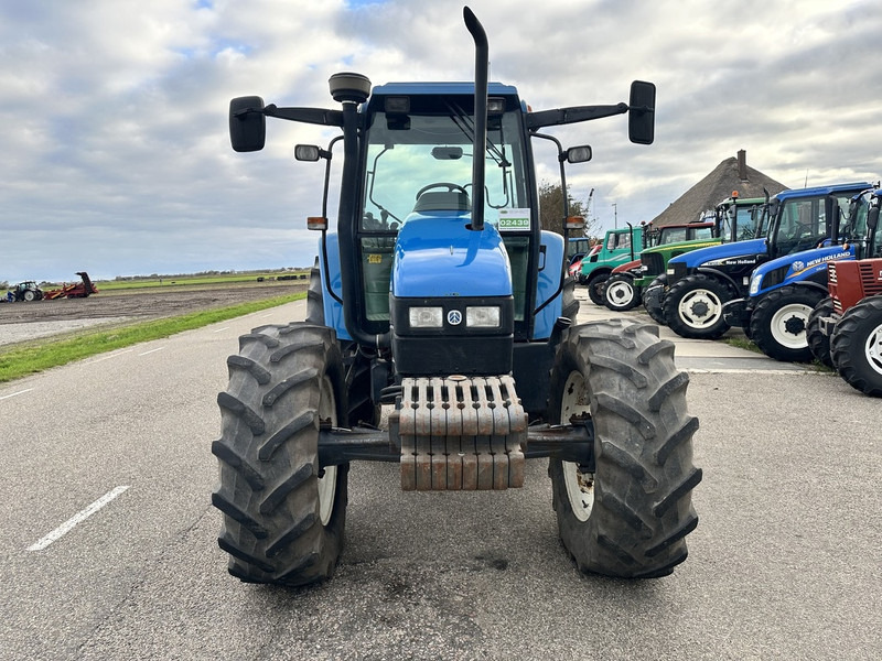 New Holland TS90 - Tractor agricol: Foto 2 New Holland TS90 - Tractor agricol: Foto 2