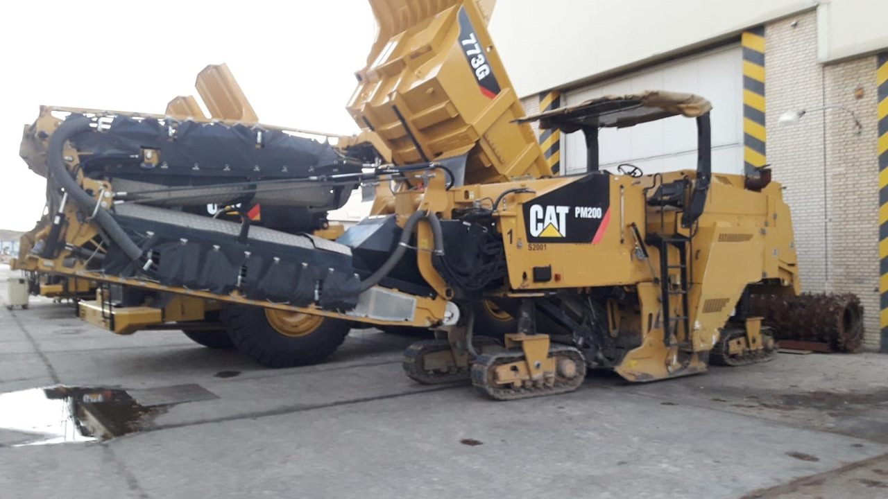 Caterpillar PM 200 - Utilaje pentru frezare: Foto 4 Caterpillar PM 200 - Utilaje pentru frezare: Foto 4