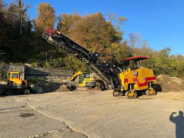 Caterpillar PM-313 - Utilaje pentru frezare: Foto 2 Caterpillar PM-313 - Utilaje pentru frezare: Foto 2