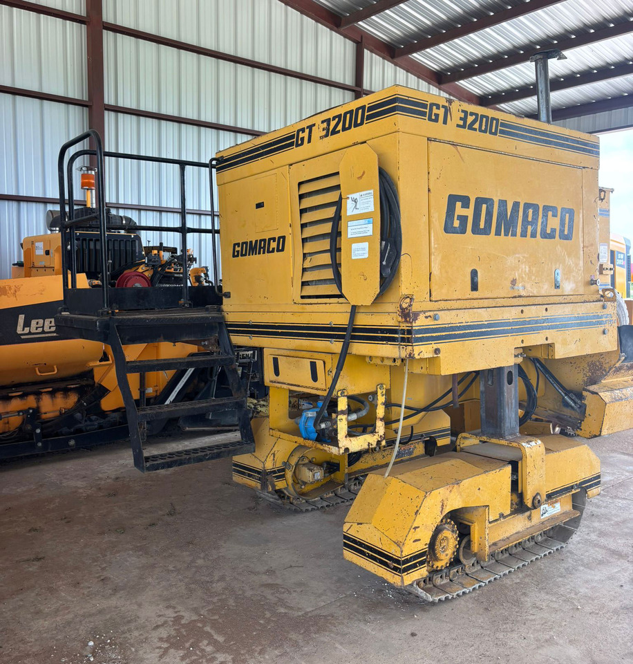 Gomaco GT-3200 - Finisor de asfalt: Foto 1 Gomaco GT-3200 - Finisor de asfalt: Foto 1
