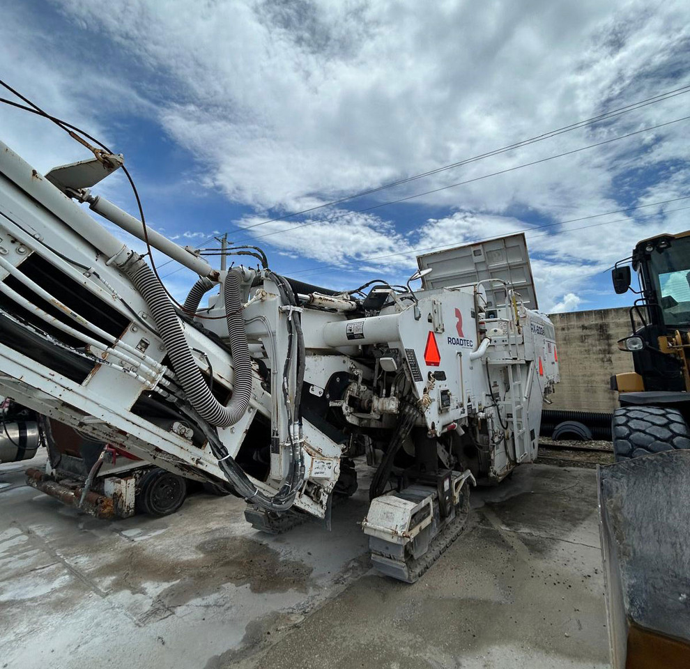 Roadtec RX-600E - Utilaje pentru frezare: Foto 2 Roadtec RX-600E - Utilaje pentru frezare: Foto 2