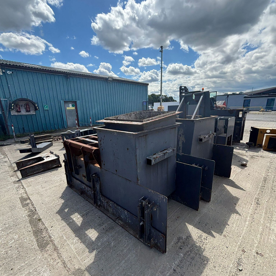 Wirtgen Channel Moulds - Finisor de asfalt: Foto 1 Wirtgen Channel Moulds - Finisor de asfalt: Foto 1