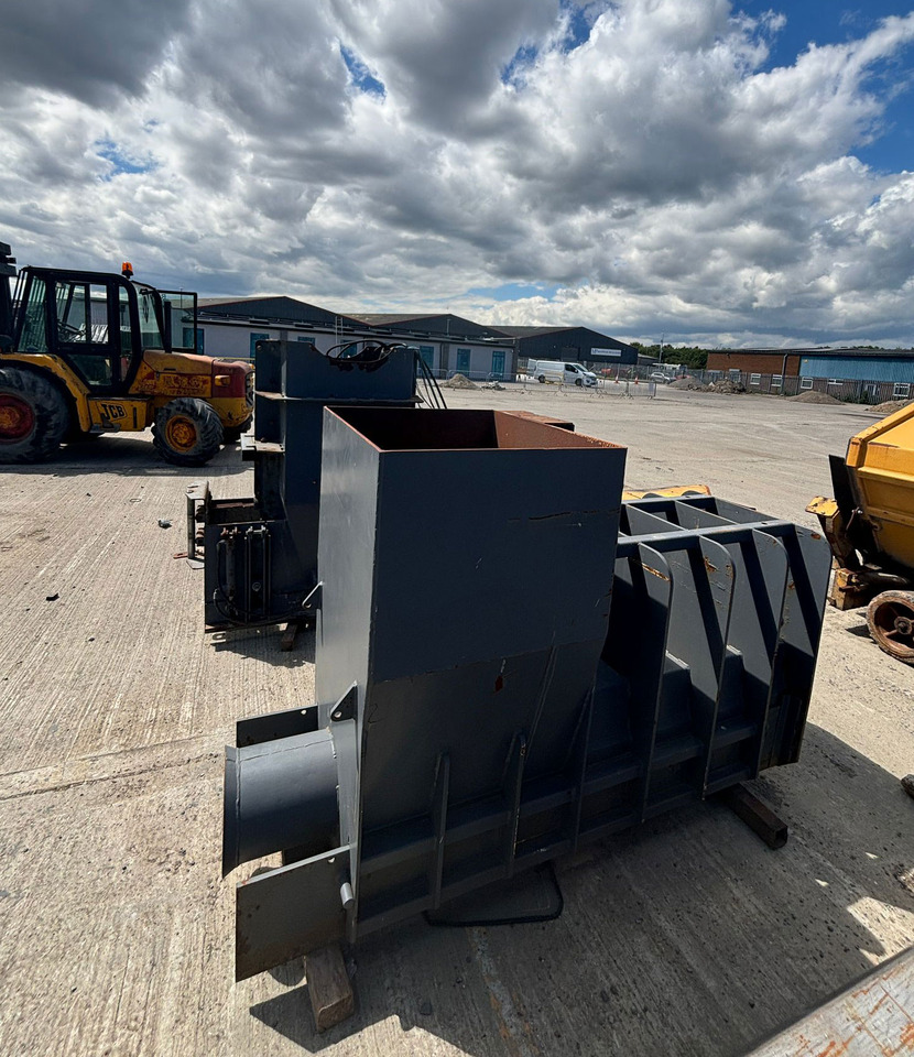 Wirtgen Slot Drain Mould - Finisor de asfalt: Foto 3 Wirtgen Slot Drain Mould - Finisor de asfalt: Foto 3