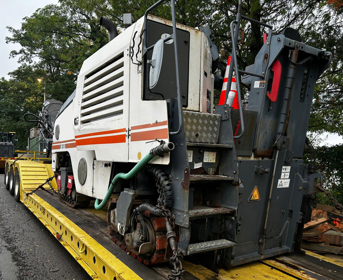 Wirtgen W 120 F - Utilaje pentru frezare: Foto 3 Wirtgen W 120 F - Utilaje pentru frezare: Foto 3