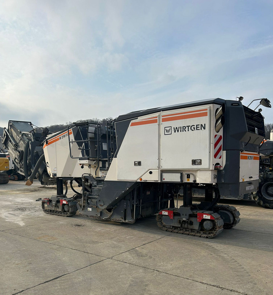 Wirtgen W 210 FI - Finisor de asfalt: Foto 4 Wirtgen W 210 FI - Finisor de asfalt: Foto 4