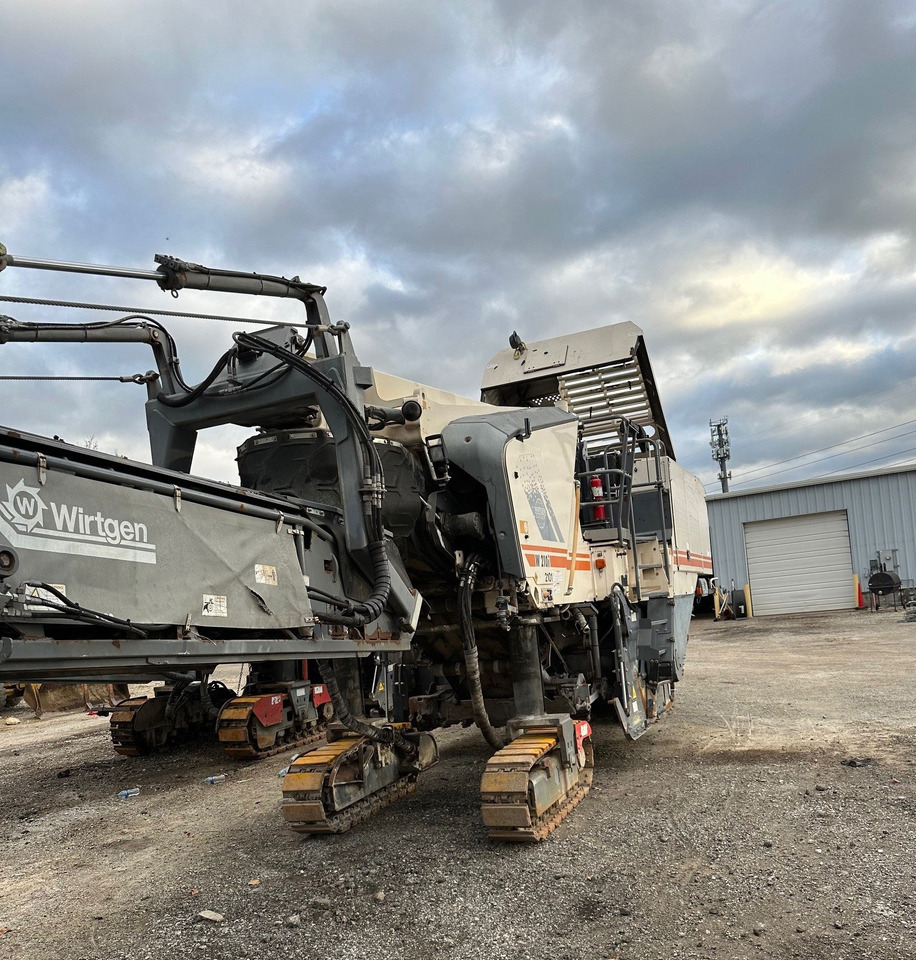 Wirtgen W 210 i - Utilaje pentru frezare: Foto 3 Wirtgen W 210 i - Utilaje pentru frezare: Foto 3