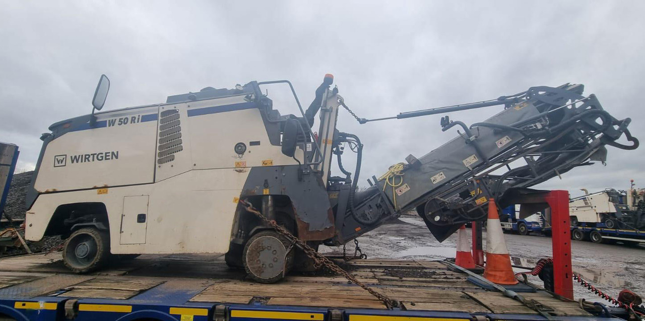 Wirtgen W 50 Ri - Utilaje pentru frezare: Foto 2 Wirtgen W 50 Ri - Utilaje pentru frezare: Foto 2