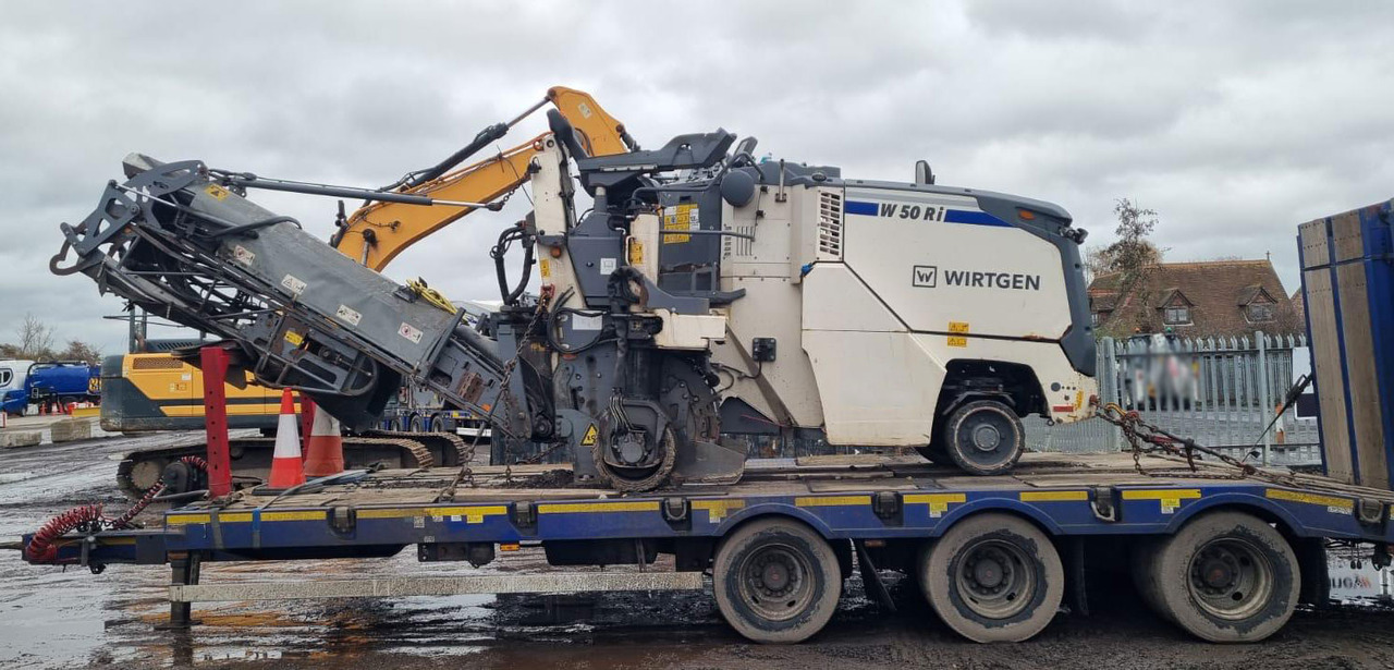 Wirtgen W 50 Ri - Utilaje pentru frezare: Foto 3 Wirtgen W 50 Ri - Utilaje pentru frezare: Foto 3