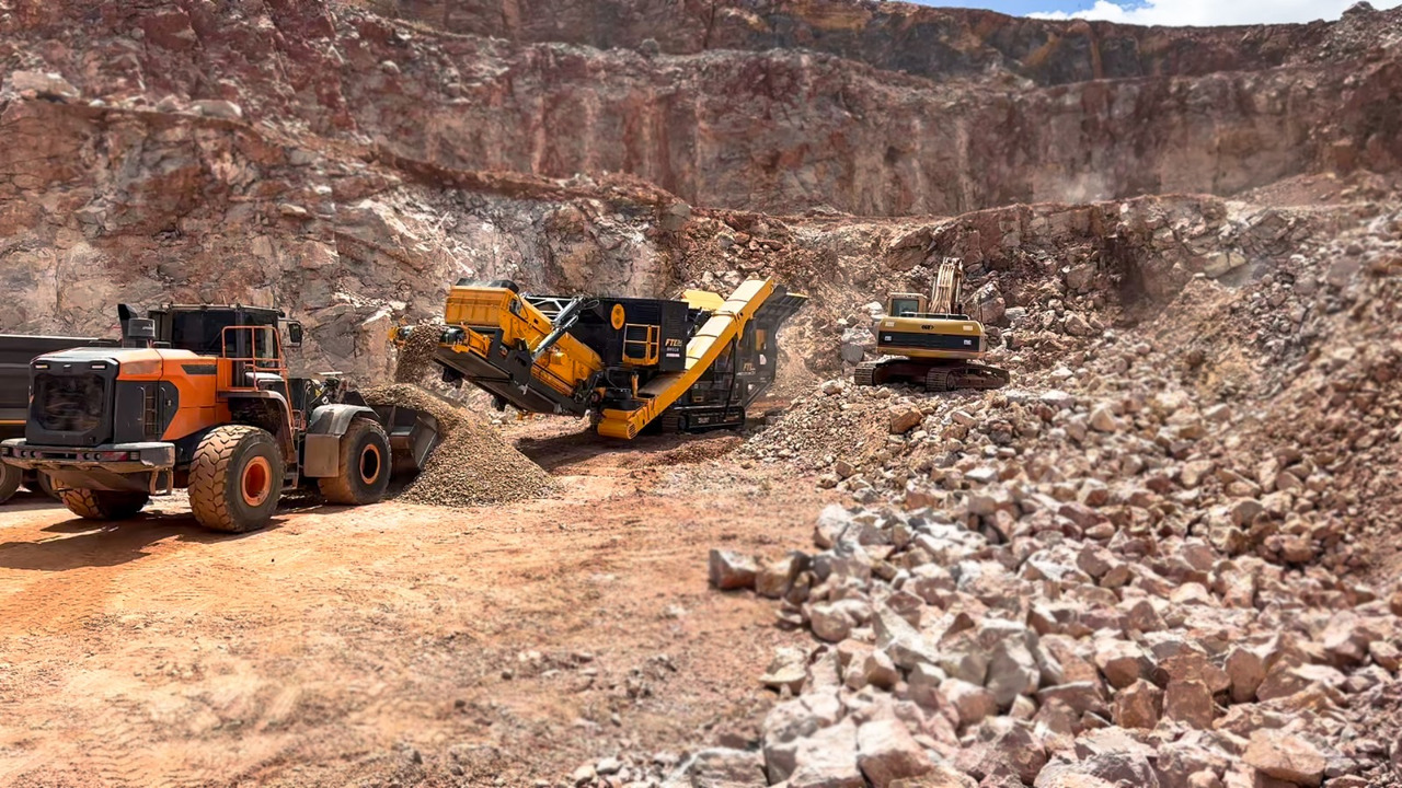 FABO Mobile crusher - Concasor: Foto 2 FABO Mobile crusher - Concasor: Foto 2