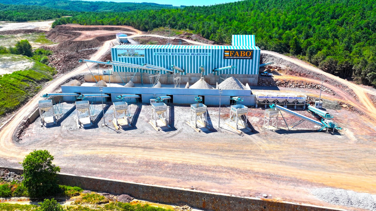 FABO crusher - stone crusher - crushers - Concasor mobil: Foto 1 FABO crusher - stone crusher - crushers - Concasor mobil: Foto 1