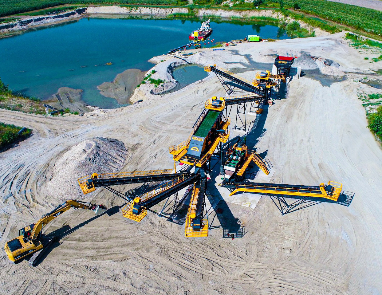 FABO crusher - stone crusher - crushers - Concasor mobil: Foto 1 FABO crusher - stone crusher - crushers - Concasor mobil: Foto 1