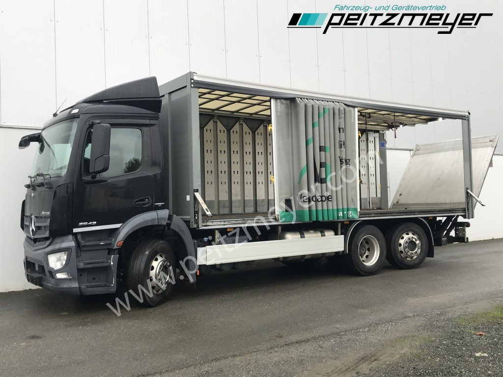 MERCEDES-BENZ Antos 2543 LL Getränke Schiebeplane Retarder, 2 x AHK, LBW 2 t., Lenkachse - Camion pentru transportul băuturilor: Foto 1 MERCEDES-BENZ Antos 2543 LL Getränke Schiebeplane Retarder, 2 x AHK, LBW 2 t., Lenkachse - Camion pentru transportul băuturilor: Foto 1