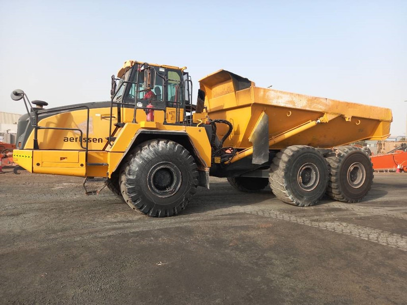 Komatsu HM400-3R (4 pcs available in Abu Dhabi) - Camion articulat: Foto 2 Komatsu HM400-3R (4 pcs available in Abu Dhabi) - Camion articulat: Foto 2