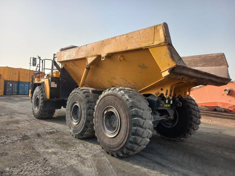 Camion articulat Komatsu HM400-3R (4 pcs available in Abu Dhabi): Foto 7