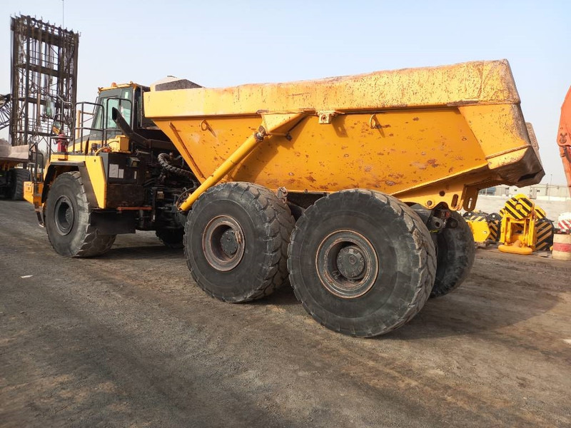 Komatsu HM400-3R (4 pcs available in Abu Dhabi) - Camion articulat: Foto 2 Komatsu HM400-3R (4 pcs available in Abu Dhabi) - Camion articulat: Foto 2
