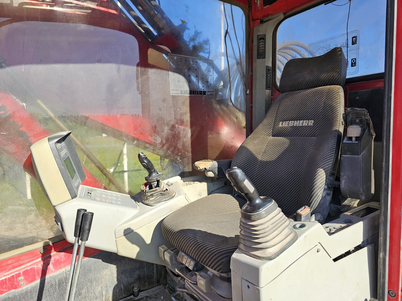 Excavator pentru demolări LIEBHERR R944B VH-HD. UHD boom and standart boom included.: Foto 13 Excavator pentru demolări LIEBHERR R944B VH-HD. UHD boom and standart boom included.: Foto 13