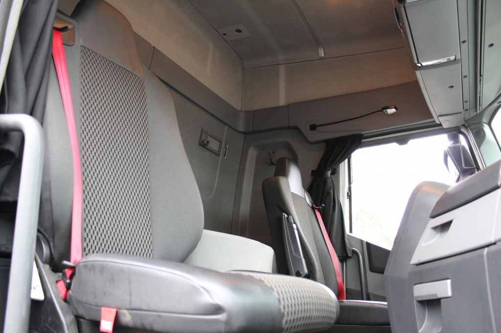 Renault T460 Retarder 2 Tanks Standklima VIN : KD - Cap tractor: Foto 2 Renault T460 Retarder 2 Tanks Standklima VIN : KD - Cap tractor: Foto 2