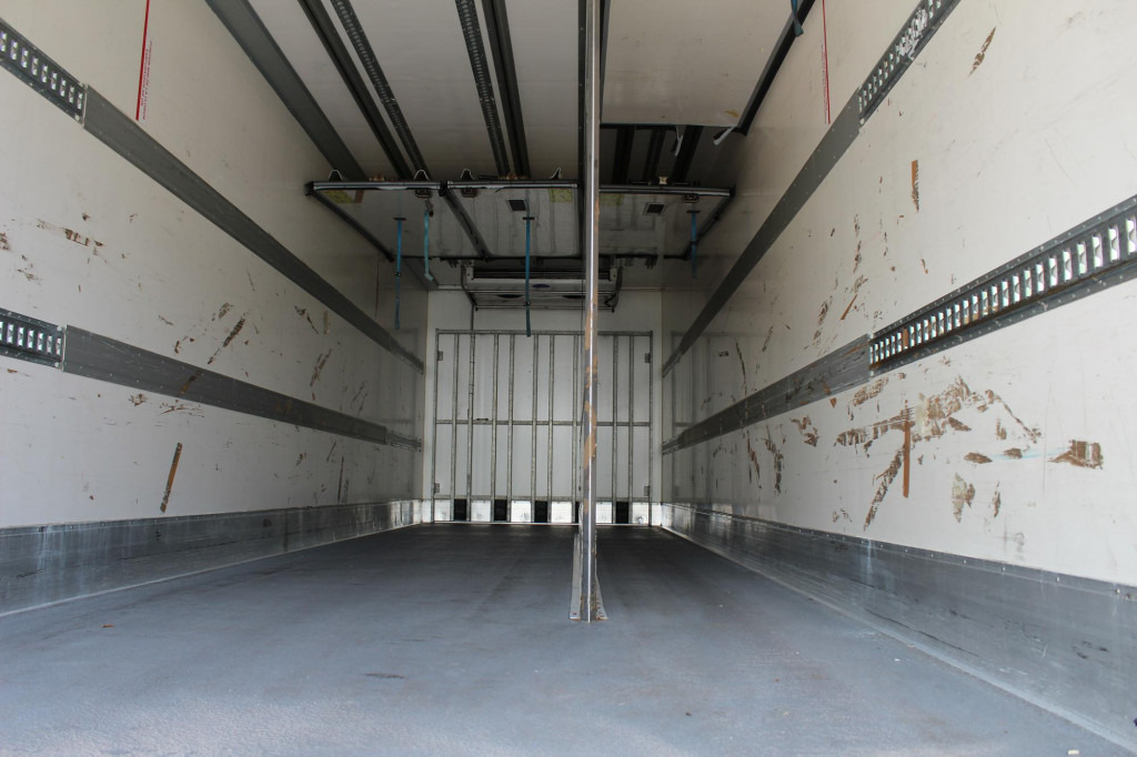 Mercedes-Benz Antos 2536 E6 CS 1250Mt Tri-temp LBW TW ATP - Camion frigider: Foto 3 Mercedes-Benz Antos 2536 E6 CS 1250Mt Tri-temp LBW TW ATP - Camion frigider: Foto 3