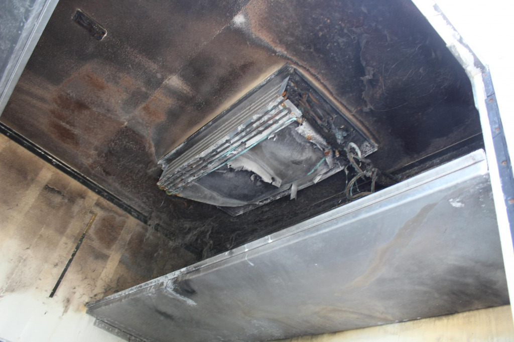 Renault D 7.5 E6 Kühler LBW+Rolltor Strom Klima 53Tkm! - Autoutilitară frigorifica: Foto 4 Renault D 7.5 E6 Kühler LBW+Rolltor Strom Klima 53Tkm! - Autoutilitară frigorifica: Foto 4